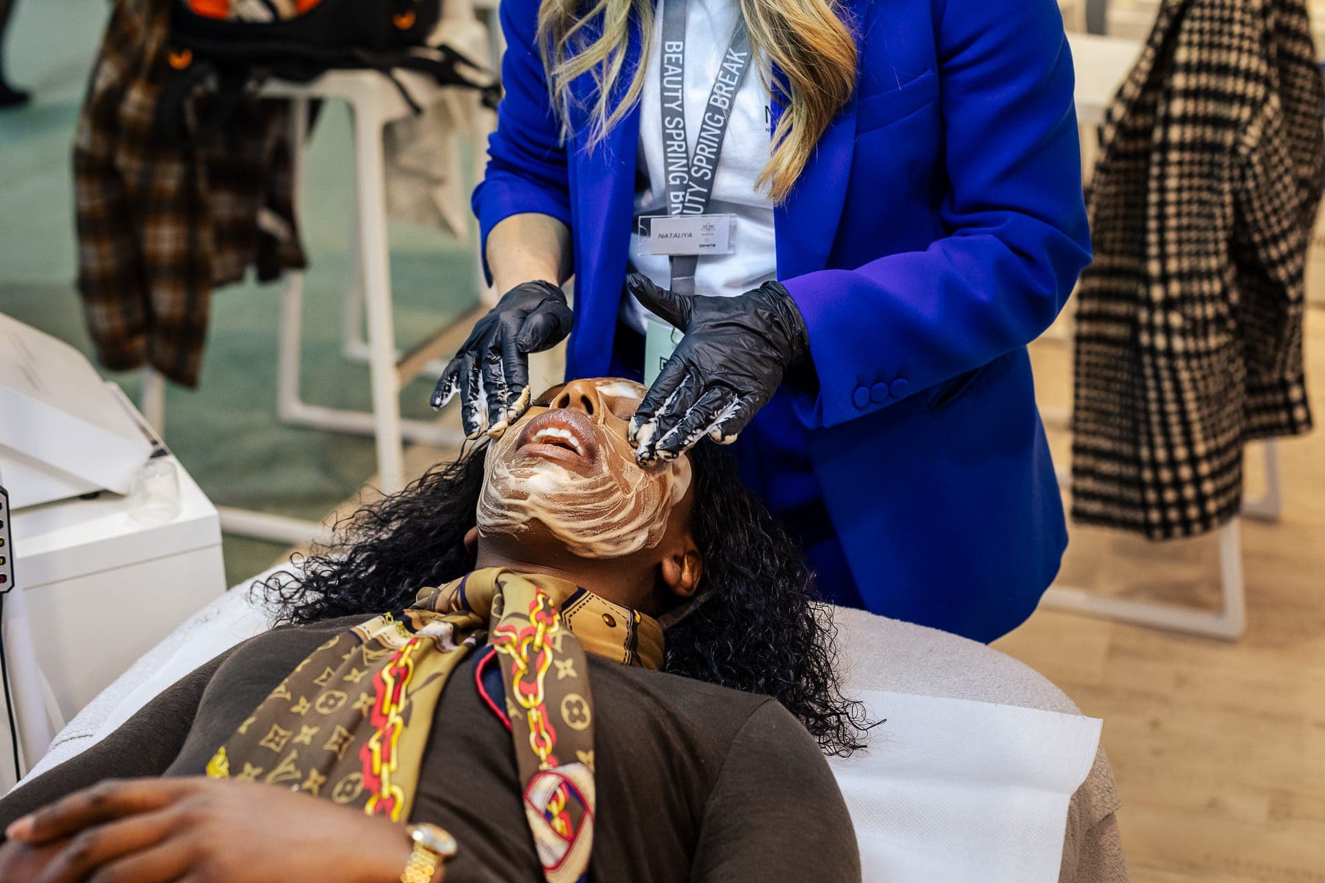 Démonstration soin visage au Beauty Spring Break