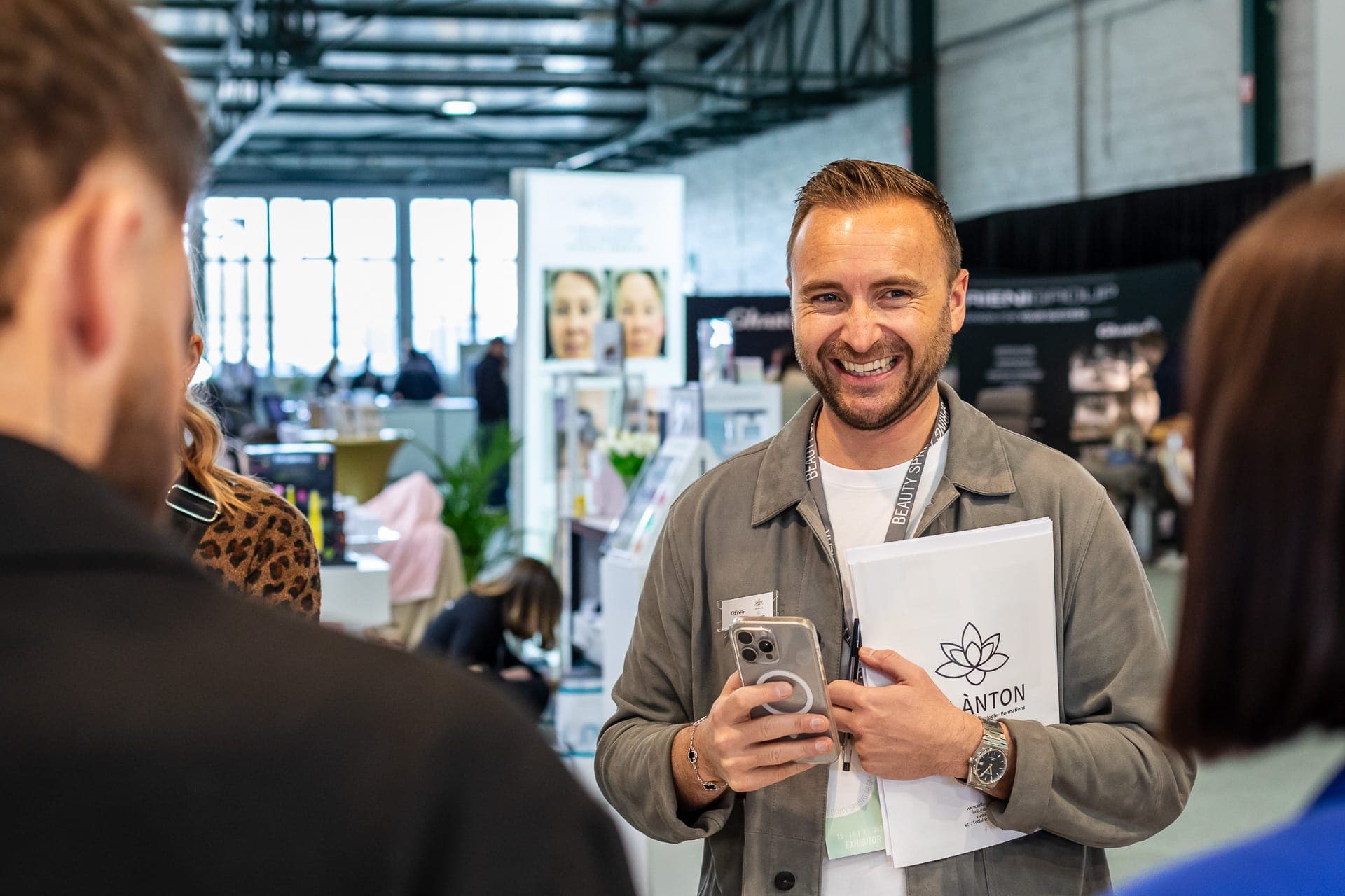Traitement esthétique professionnel en direct