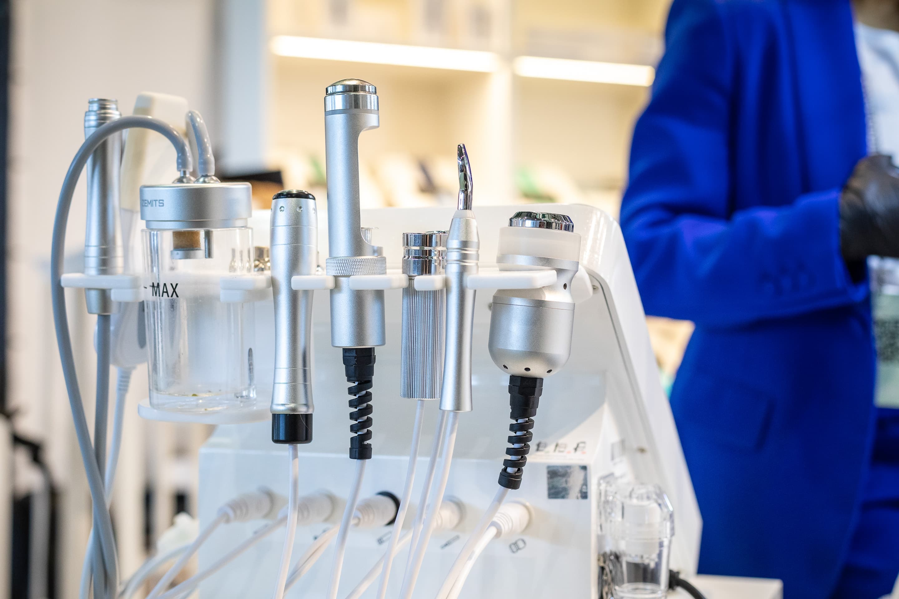 Soins du visage en démonstration événement Milànton