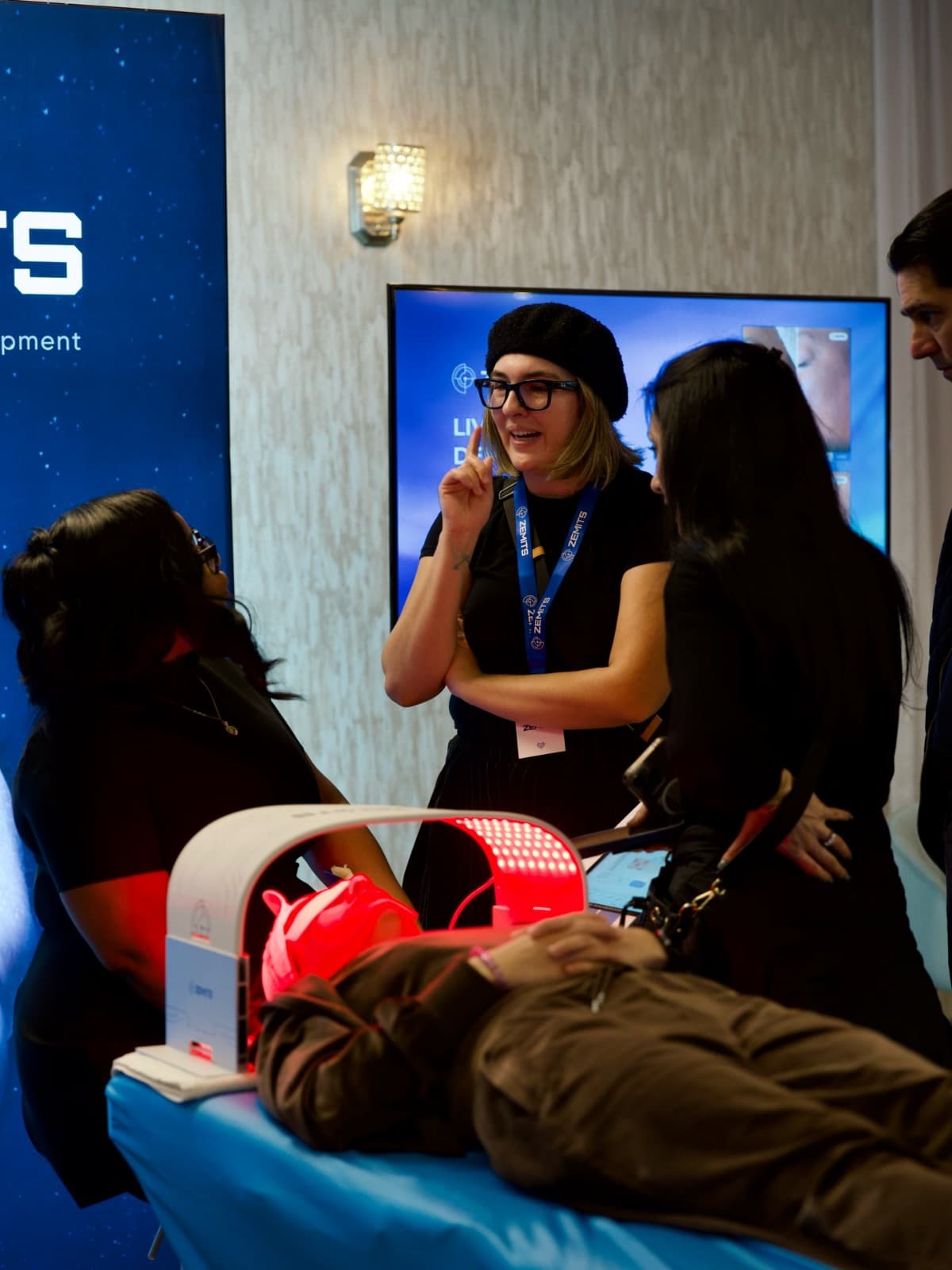 Démonstration LED et luminothérapie ZEMITS