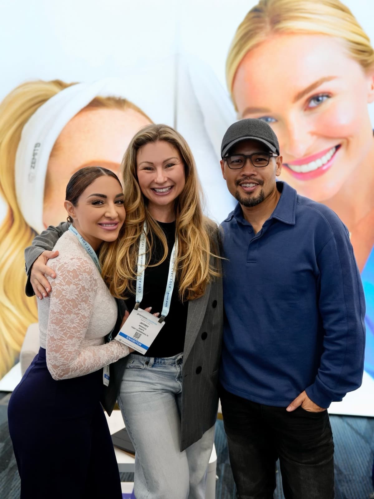 Équipe ZEMITS sur leur stand de salon professionnel